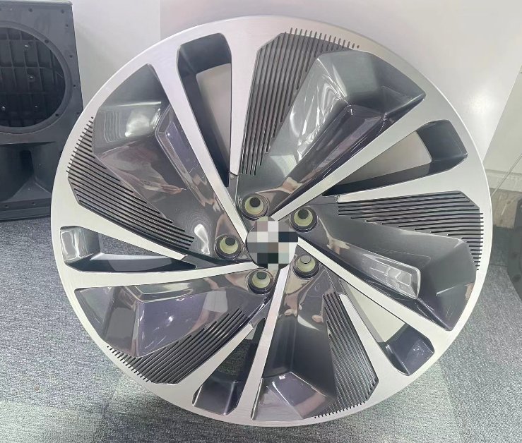 CNC machined alloy wheel