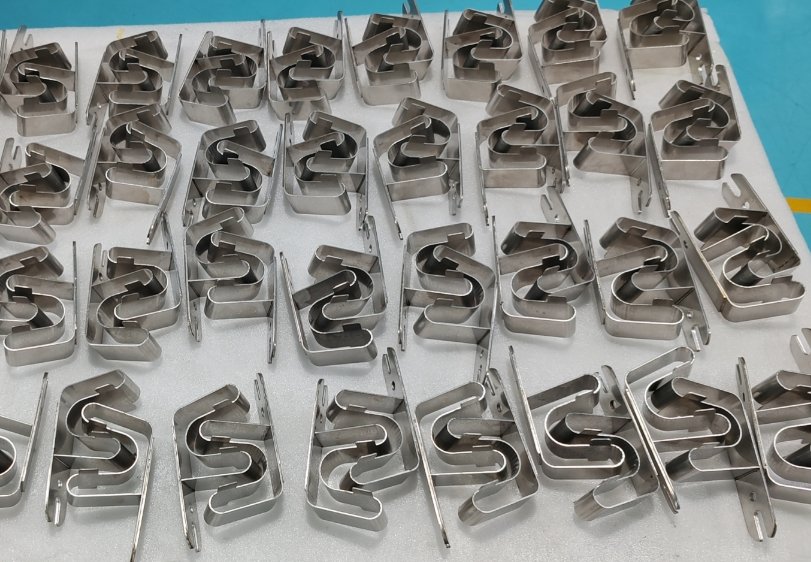 Array of small brackets